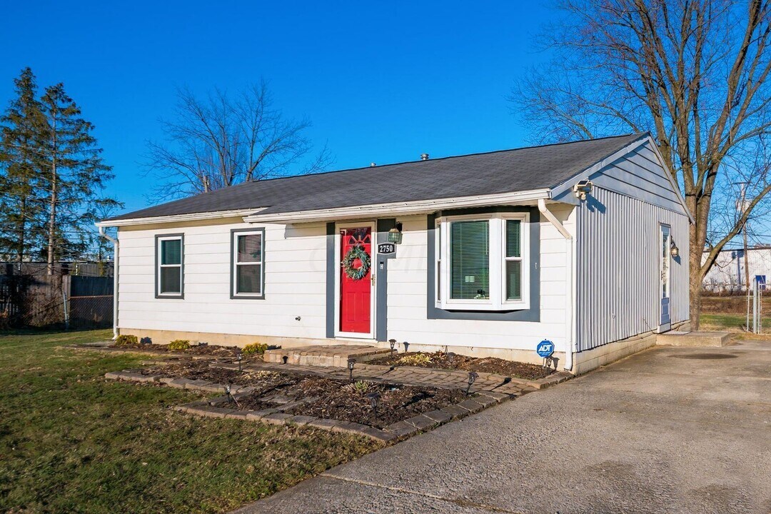 2750 Arbury Ct in Columbus, OH - Foto de edificio