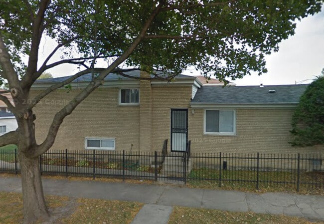 property at 500 E 95th St