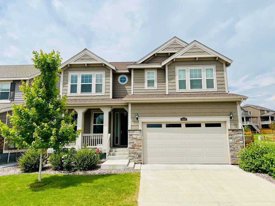 16100 Azalea Ave in Parker, CO - Building Photo