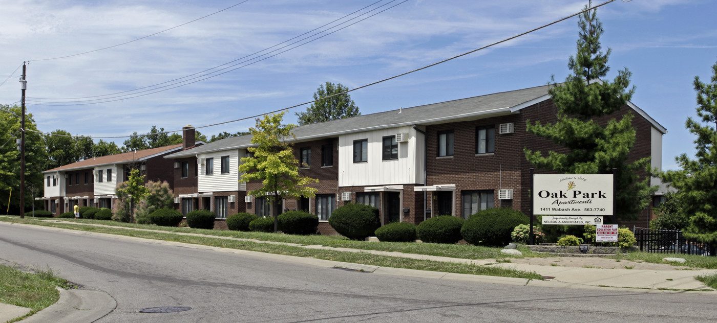 Oak Park Apartments in Cincinnati, OH - Building Photo