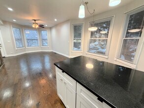 2700 N Ridgeway Ave in Chicago, IL - Building Photo - Building Photo