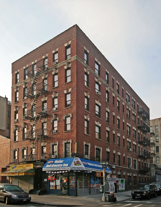 102-104 E 103rd St in New York, NY - Foto de edificio - Building Photo