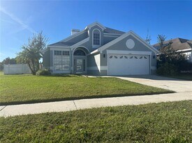 2746 Heron's Landing Dr in Kissimmee, FL - Building Photo