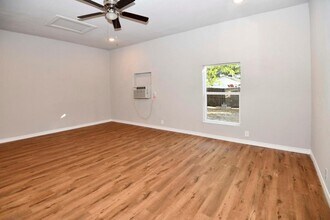 814 N Kentucky St in McKinney, TX - Building Photo - Building Photo