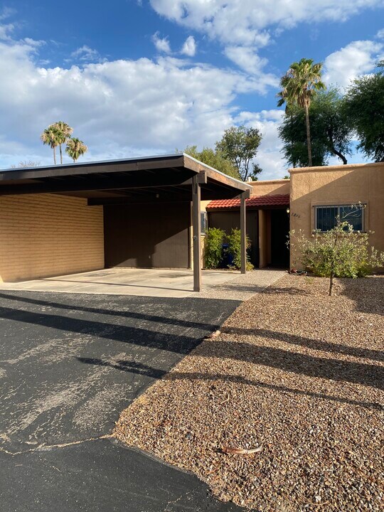 7856 E Linden Pl in Tucson, AZ - Building Photo