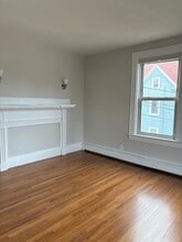 72 Surrey St in Boston, MA - Building Photo - Building Photo