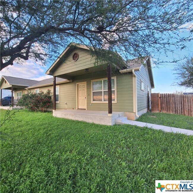 701 Horace Howard Dr, Unit C in San Marcos, TX - Building Photo - Building Photo