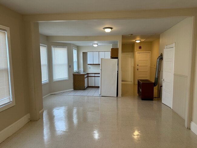810 Brock Ave, Unit 3N, Unit 3N