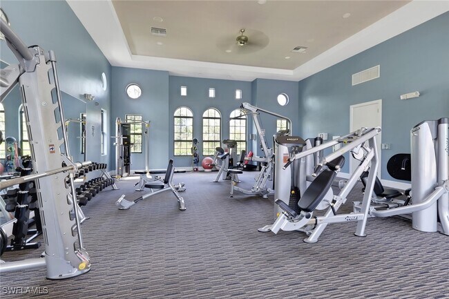 15161 Palmer Lake Cir in Naples, FL - Building Photo - Building Photo