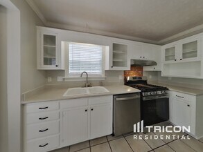 100 Chitwood Ct in Nashville, TN - Building Photo - Building Photo