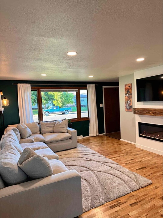 712 25th Ave NE in Great Falls, MT - Foto de edificio