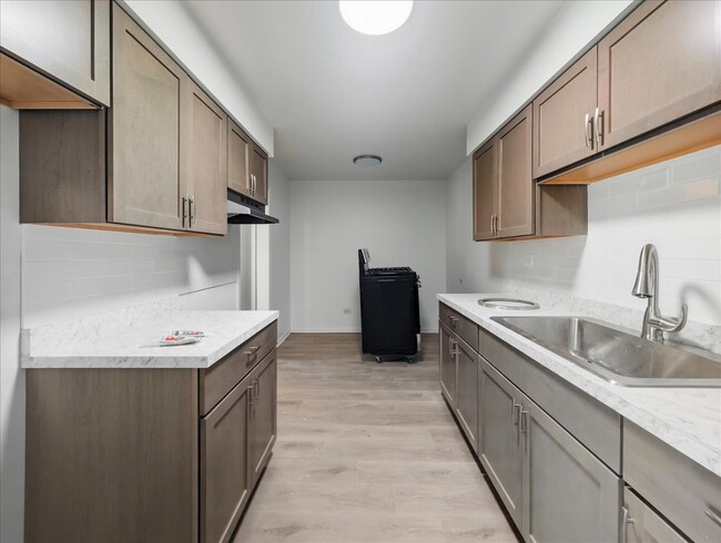 600 McKinley Ave in Mundelein, IL - Building Photo - Building Photo