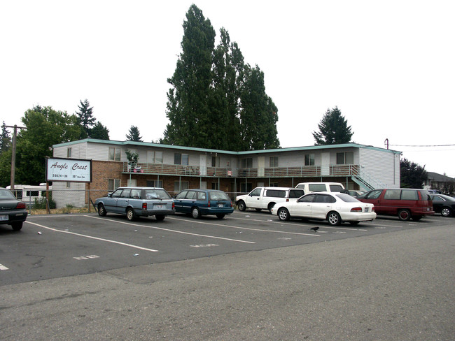 Angle Crest Apartments in Seatac, WA - Foto de edificio - Building Photo