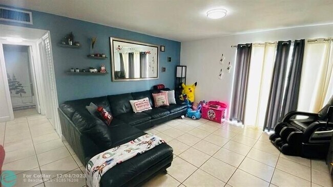 7250 SW 94th Pl, Unit B5 in Miami, FL - Building Photo - Building Photo