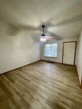 514 Songbird St in Derby, KS - Building Photo - Building Photo