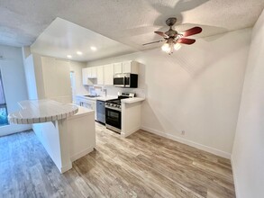 3419 Keystone Av, Unit 19 02 in Los Angeles, CA - Foto de edificio - Building Photo