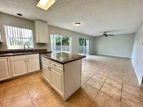 2698 Linkside Dr in Wellington, FL - Building Photo - Building Photo