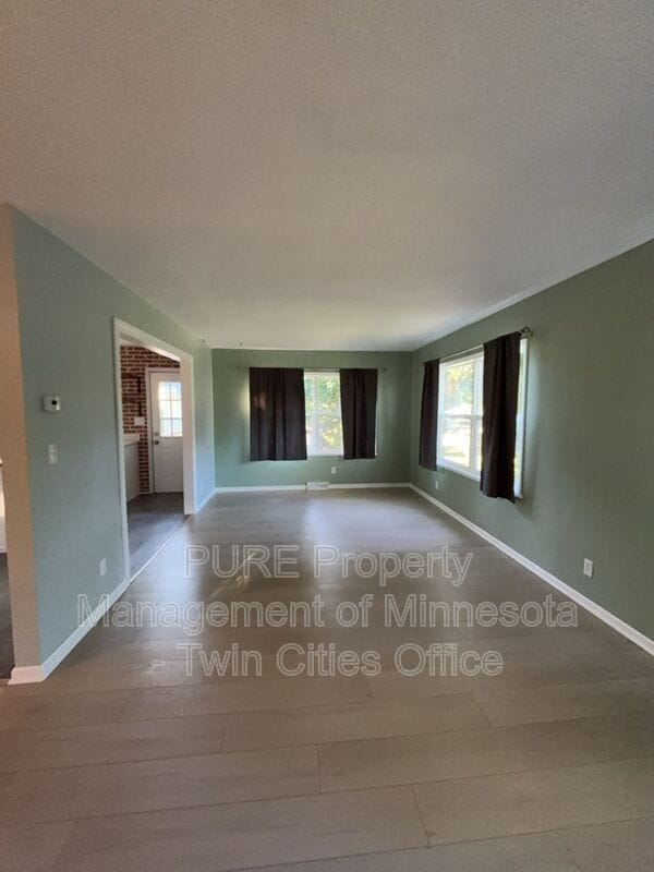 10425 32nd Ave N in Minneapolis, MN - Building Photo - Building Photo