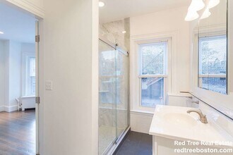 227 Newbury St in Boston, MA - Building Photo - Building Photo