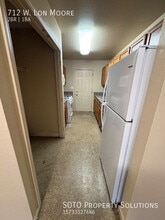 712 Lon Moore St in Charleston, MO - Building Photo - Building Photo