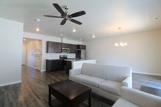 589 S Quillan Pl in Kennewick, WA - Building Photo - Building Photo