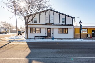 154 E Broadway St in Monticello, MN - Foto de edificio - Building Photo