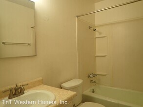341 W Wilson Ave in Ridgecrest, CA - Building Photo - Building Photo