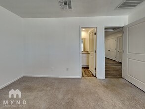 9346 W Raven Dr in Arizona City, AZ - Building Photo - Building Photo