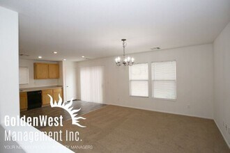 8740 Palomino Ranch St in Las Vegas, NV - Building Photo - Building Photo