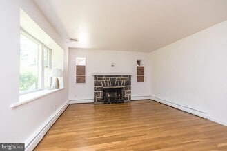 932 Croton Rd in Wayne, PA - Building Photo - Building Photo