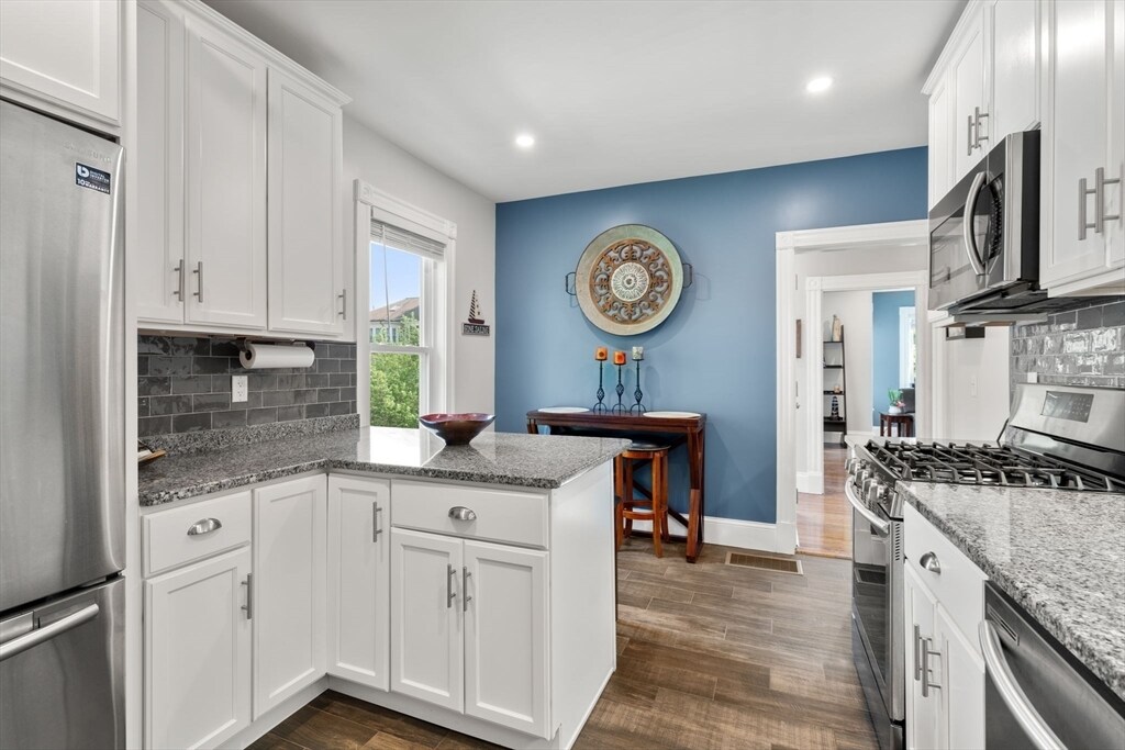 103 Belgrade Ave in Boston, MA - Building Photo