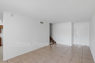 238 E Vine Cir in Mesa, AZ - Building Photo - Building Photo