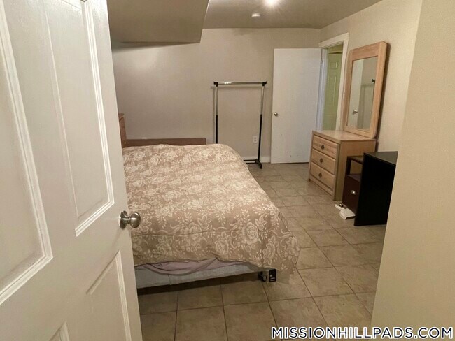 property at 75 Hillside St
