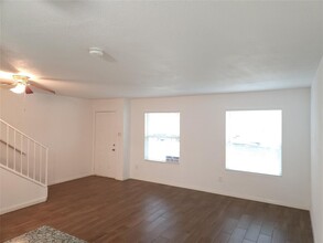 768 Memorial Mews St in Houston, TX - Building Photo - Building Photo