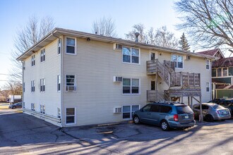 1334 32nd St in Des Moines, IA - Building Photo - Building Photo