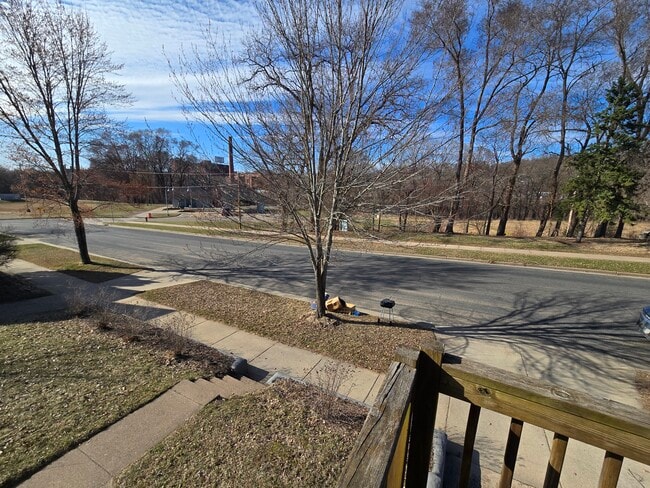 1215 Fairway St in Eau Claire, WI - Building Photo - Building Photo