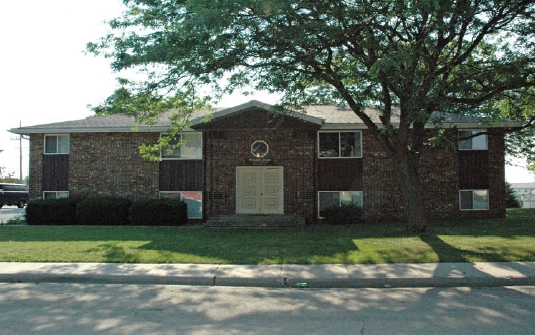 182 Birch Ct in Manteno, IL - Building Photo