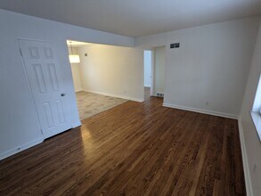 5820 Sunshine Dr in St. Louis, MO - Building Photo - Building Photo
