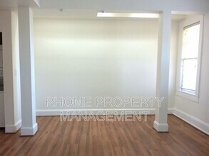 2855 Peachtree Rd in Atlanta, GA - Building Photo - Building Photo