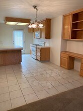 2824 N County Center St in Visalia, CA - Building Photo - Building Photo