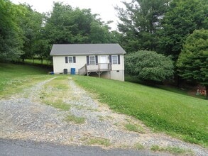 152 Cecil St in Boone, NC - Building Photo - Building Photo