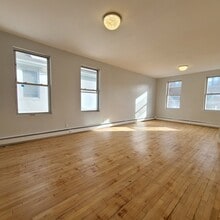 6115 Monitor Pl, Unit 2nd Floor in West New York, NJ - Building Photo - Building Photo