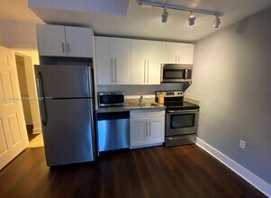 274 NW 32nd St in Miami, FL - Building Photo - Building Photo
