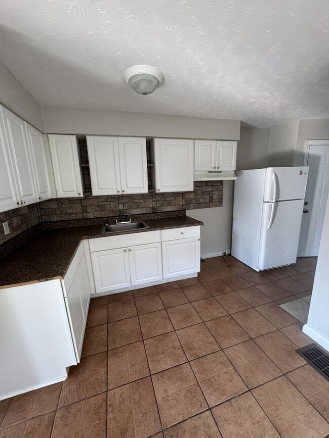 321 W Norman Ave in Dayton, OH - Building Photo - Building Photo