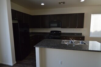 3534 Tundra Swan St in Las Vegas, NV - Building Photo - Building Photo