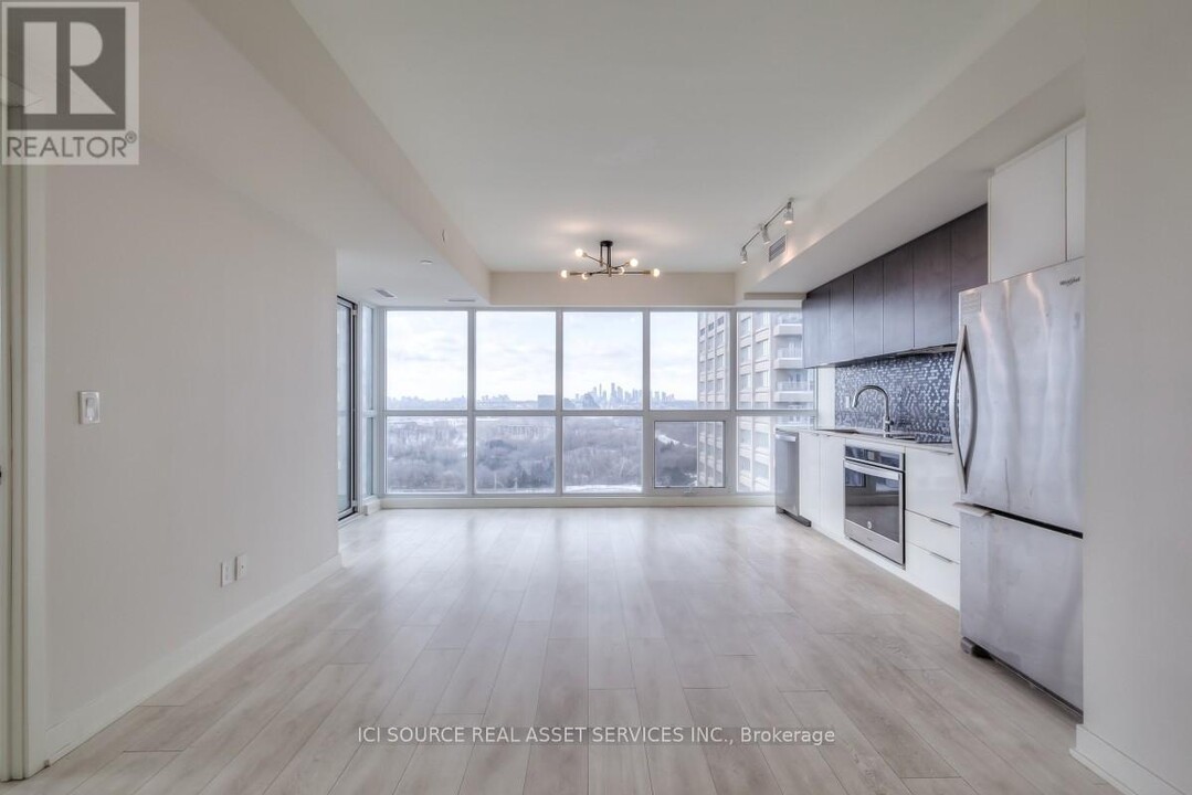 2-1612 Sonic Way in Toronto, ON - Building Photo