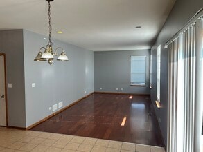 820 Rebecca Ln in Bolingbrook, IL - Building Photo - Building Photo