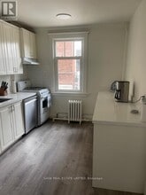 5 Lonsdale Rd in Toronto, ON - Building Photo - Building Photo