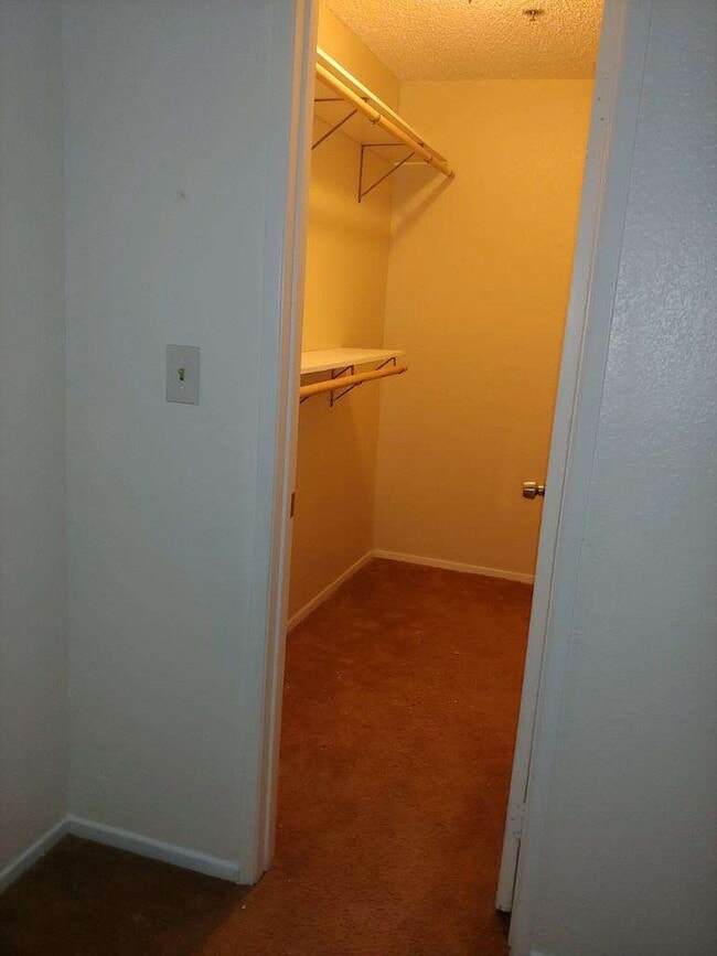 44500 15th St E, Unit 6 in Lancaster, CA - Foto de edificio - Building Photo