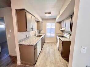 2448 S 18th Ave in Yuma, AZ - Building Photo - Building Photo